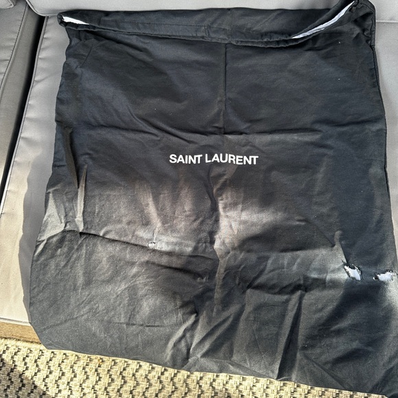 Saint Laurent
Men's Black Ysl City Star Embossed Backpack leather unisex - Picture 5 of 16